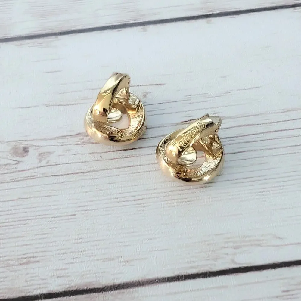 Vintage Trifari Clip On Earrings Dainty Cream Enamel